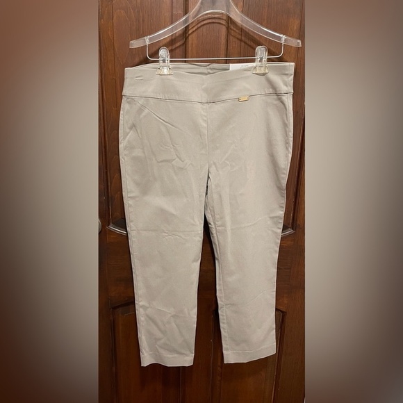 INC women’s Tommy control, skinny Capri tan mid rise size 12 Capri . Stretch - Picture 1 of 5